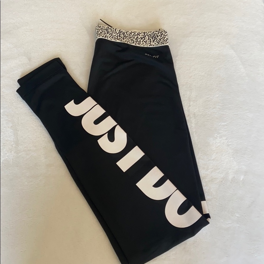 Fleece lined Nike Leggings!!!! Size Medium